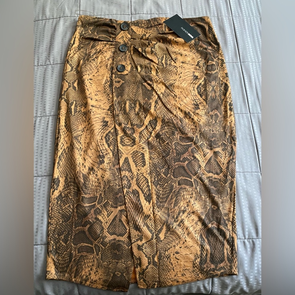 Fashion Nova Pencil Skirt Brown Snakeskin Split Front | Size M